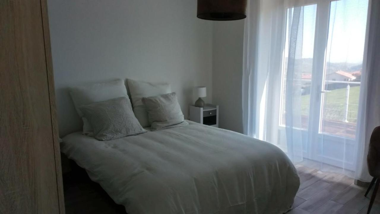 Bed and Breakfast Detour En Beaujolais Les Ardillats Экстерьер фото